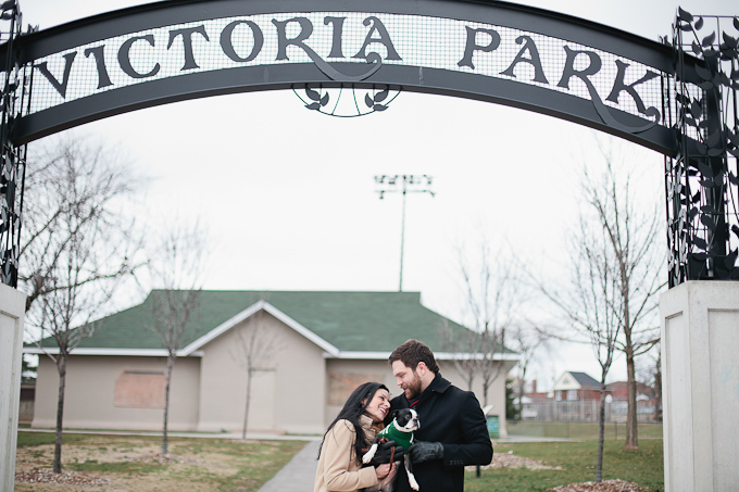 toronto-wedding-photographer-relaxed-engagement-photos-victoria-park-engagement-photos-janice-yi-photography-15.jpg