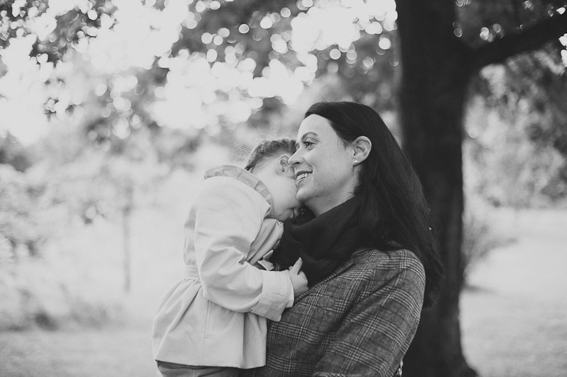 family-portrait-photographer-toronto-natural-fun-family-photography-janice-yi-photography-11.jpg