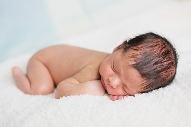 newborn-photographer-toronto-non-traditional-photography-janice-yi-photography-6.jpg