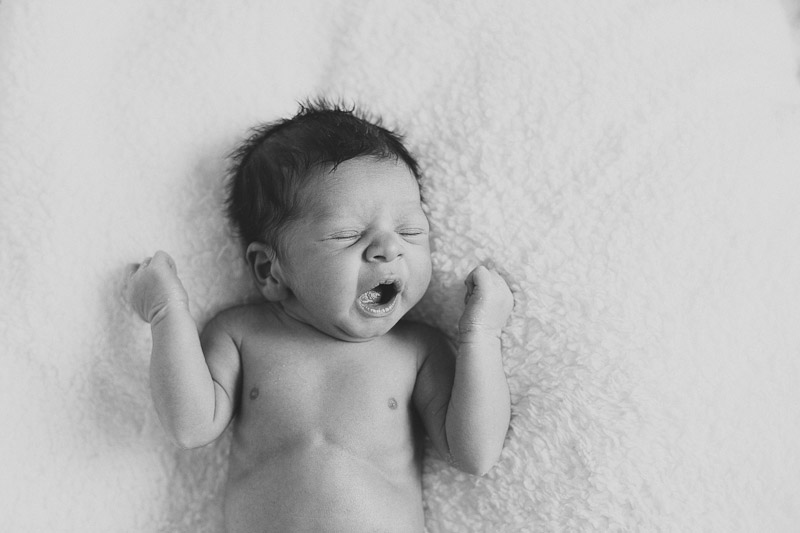 newborn-photographer-toronto-non-traditional-photography-janice-yi-photography-7.jpg