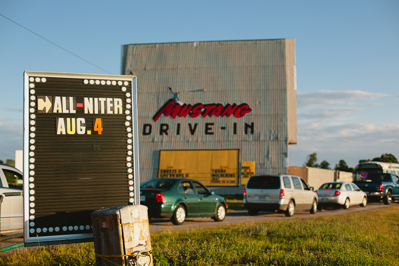 prince-edward-county-wedding-photographer-mustang-drive-in-janice-yi-photography-12.jpg