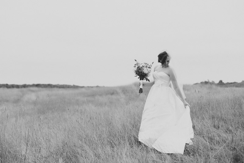 romantic-bridal-portrait-outdoor