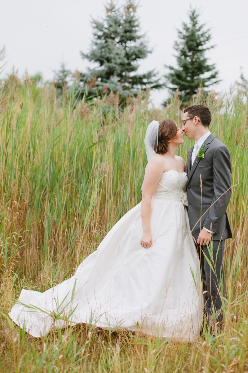 rustic-elegant-wedding-romantic-wedding-photos-89