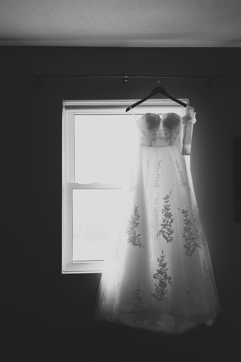 unique-wedding-dress-leaf-motif