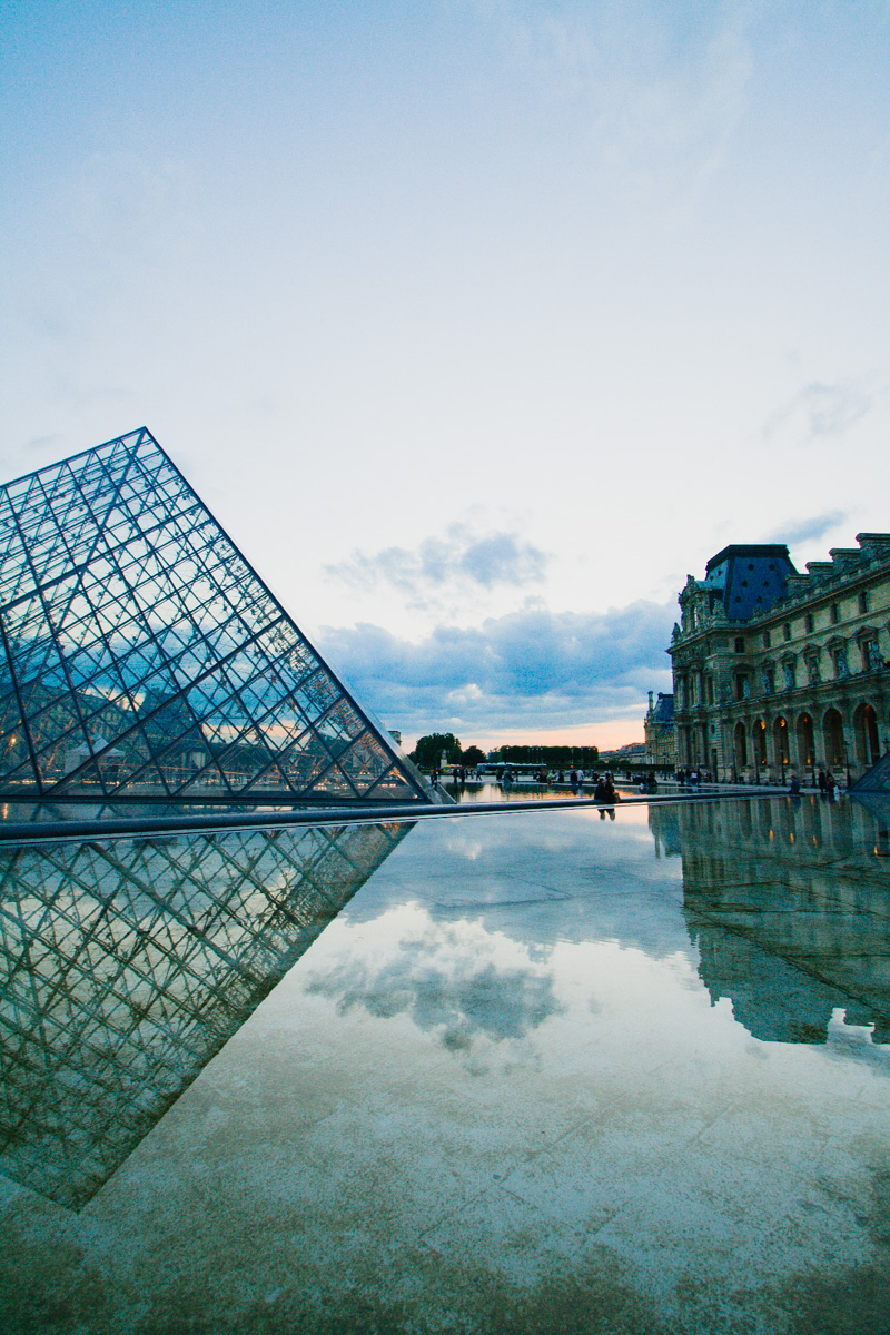 louvre-museum-courtyard-sunset-paris-travel-photos-destination-wedding-photographer