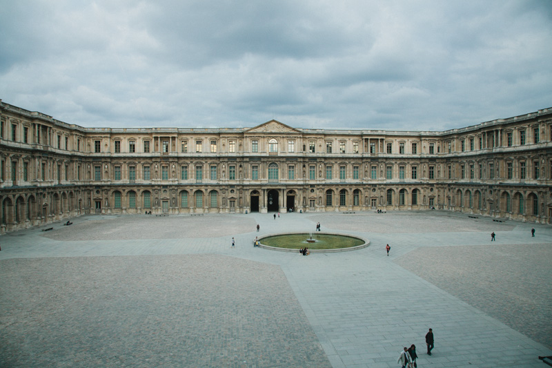 louvre-museum-courtyard-paris-travel-photos