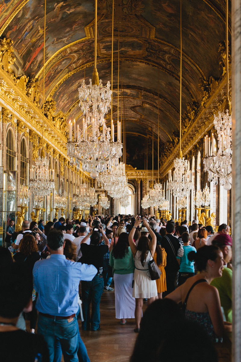 hall-of-mirrors-chateau-versailles-photos