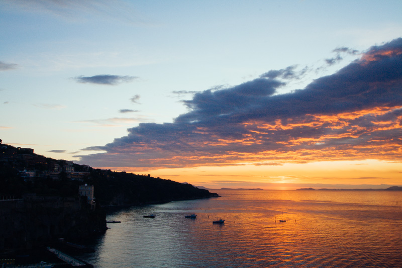 sorrento-sunset-amalfi-coast