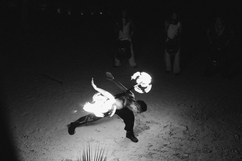 mayan-riviera-mexico-wedding-fire-dancers-wedding-entertainment