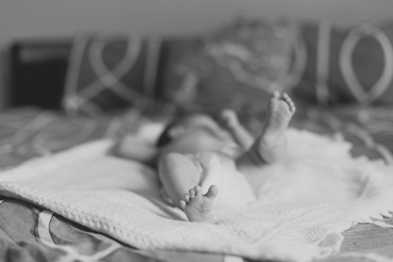 janice-yi-photography-toronto-baby-photographer-documentary-style-baby-photography-4