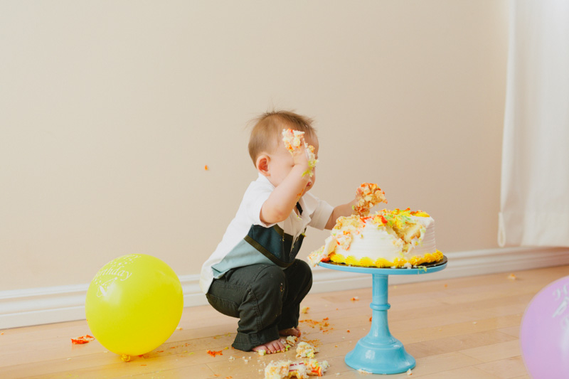cake-smash-photos-17-toronto-baby-photography-janice-yi-photography