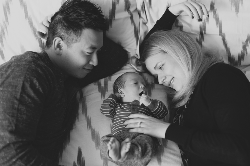 toronto-newborn-photographer-lifestyle-newborn-photography-10