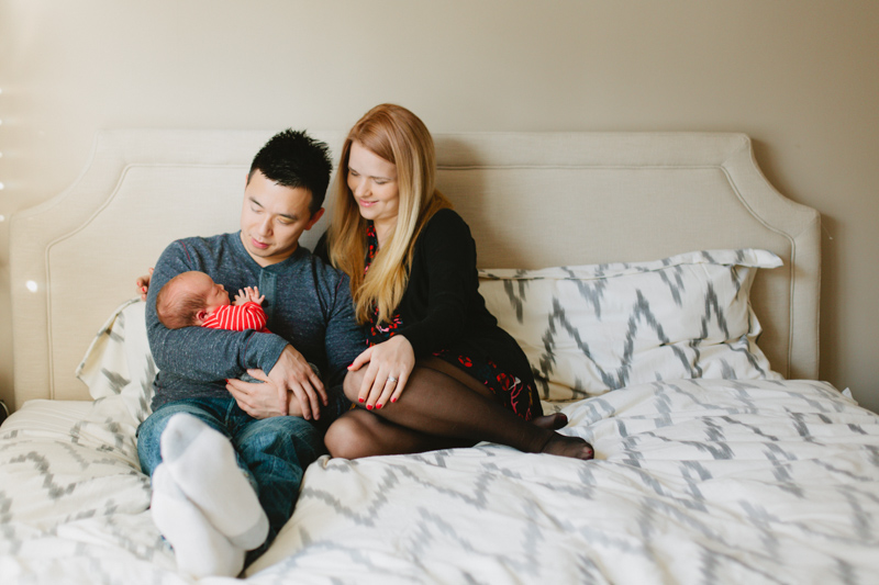 toronto-newborn-photographer-lifestyle-newborn-photography-12