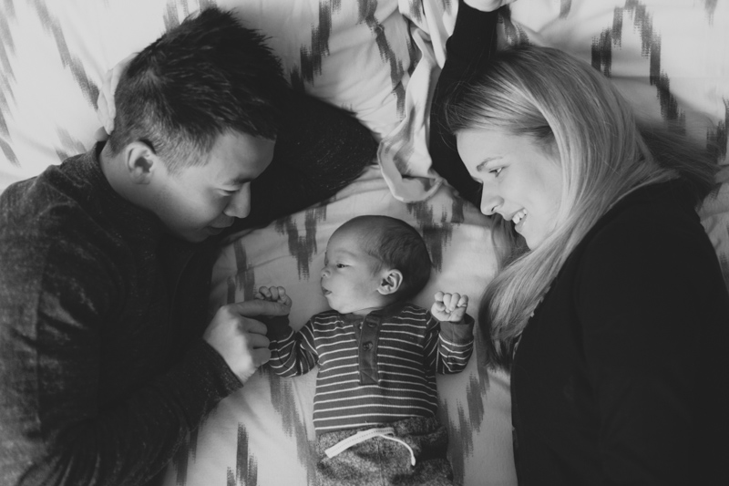 toronto-newborn-photographer-lifestyle-newborn-photography-8