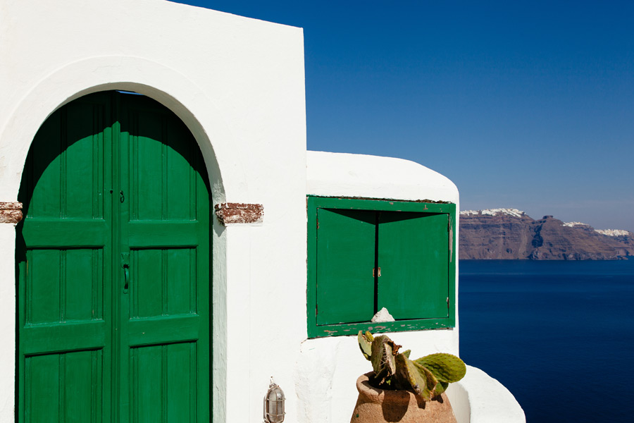 green door santorini