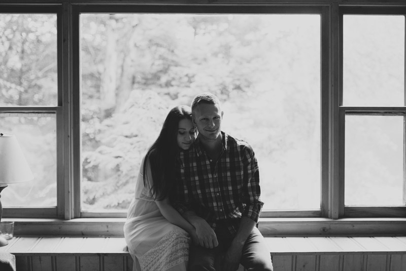 Cottage Engagement Pictures