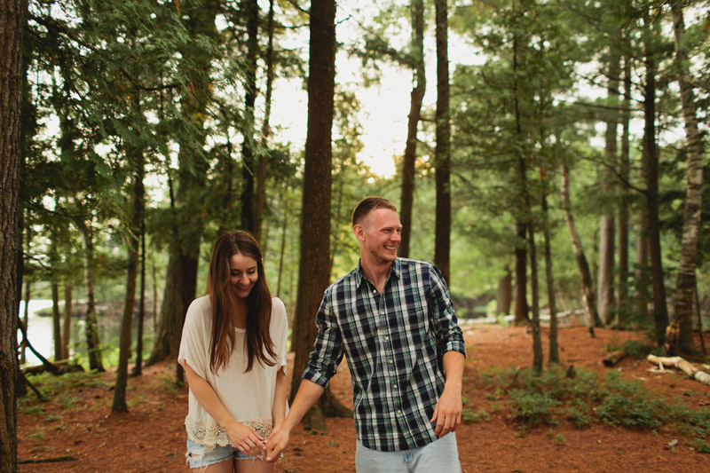 Relaxed Cottage Engagement Pictures