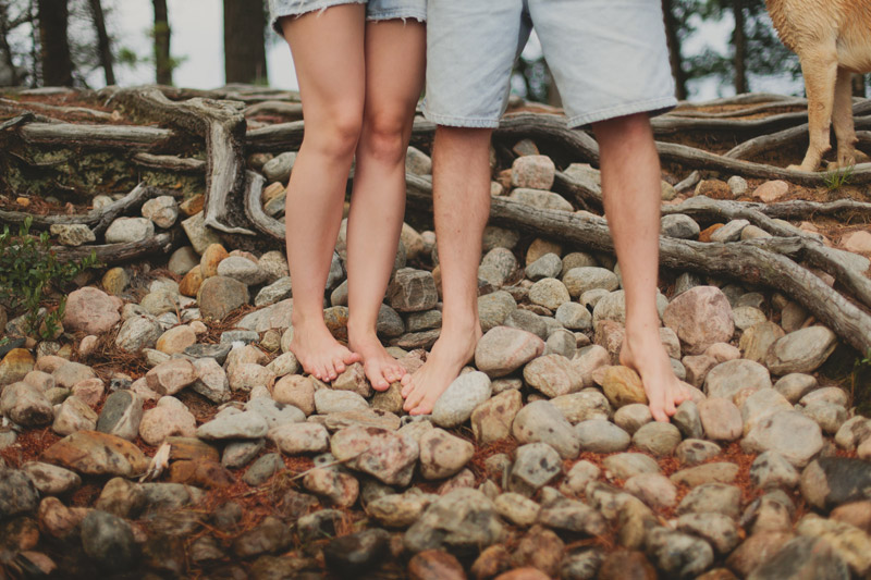 bohemian-cottage-engagement-photos-059