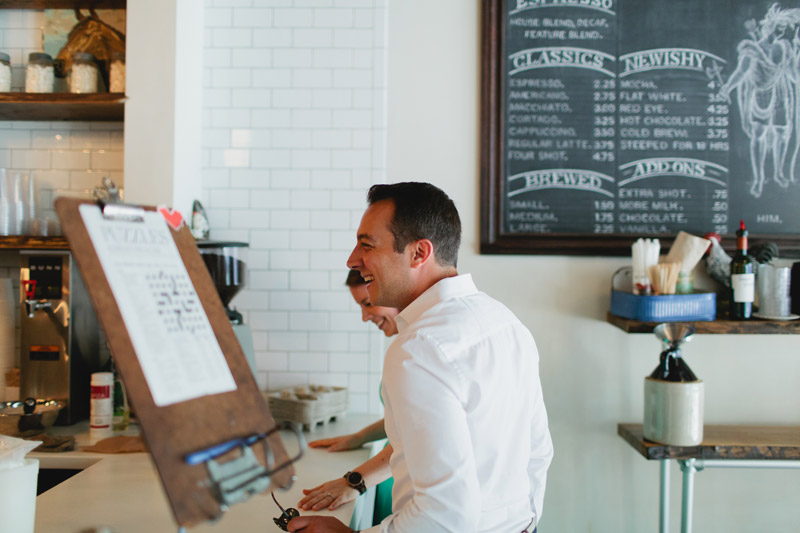 coffee lovers engagement photo ideas