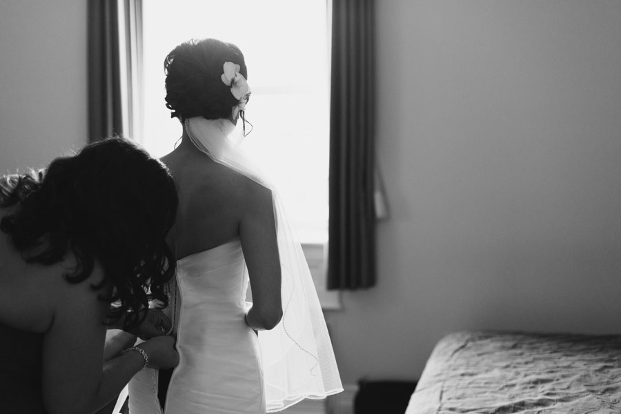 Documentary wedding photographer Niagara