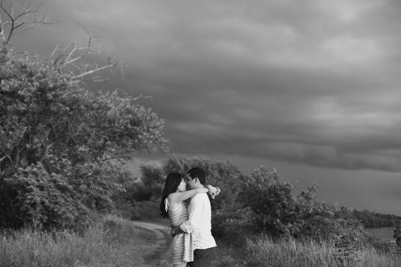 relaxed engagement photos