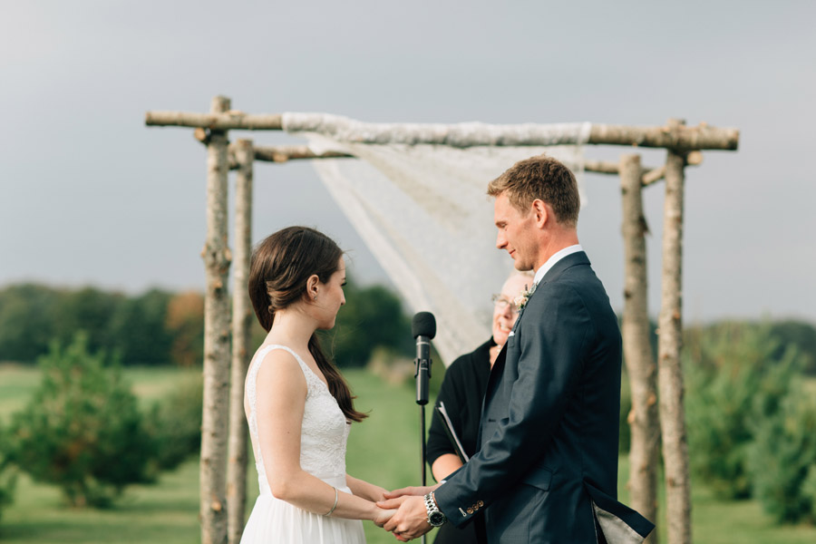 rustic-farm-wedding-photography-039