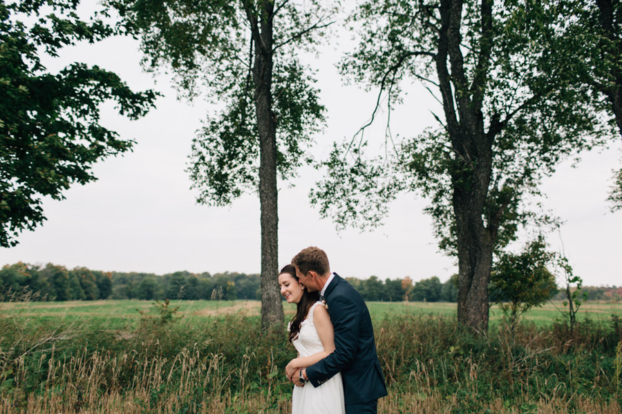 rustic-farm-wedding-photography-060