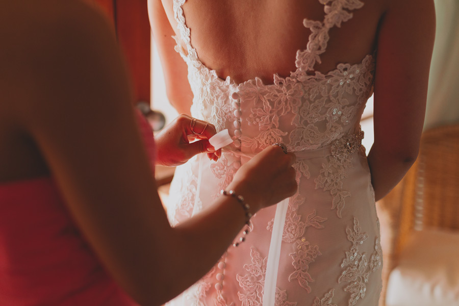 bride getting ready photos