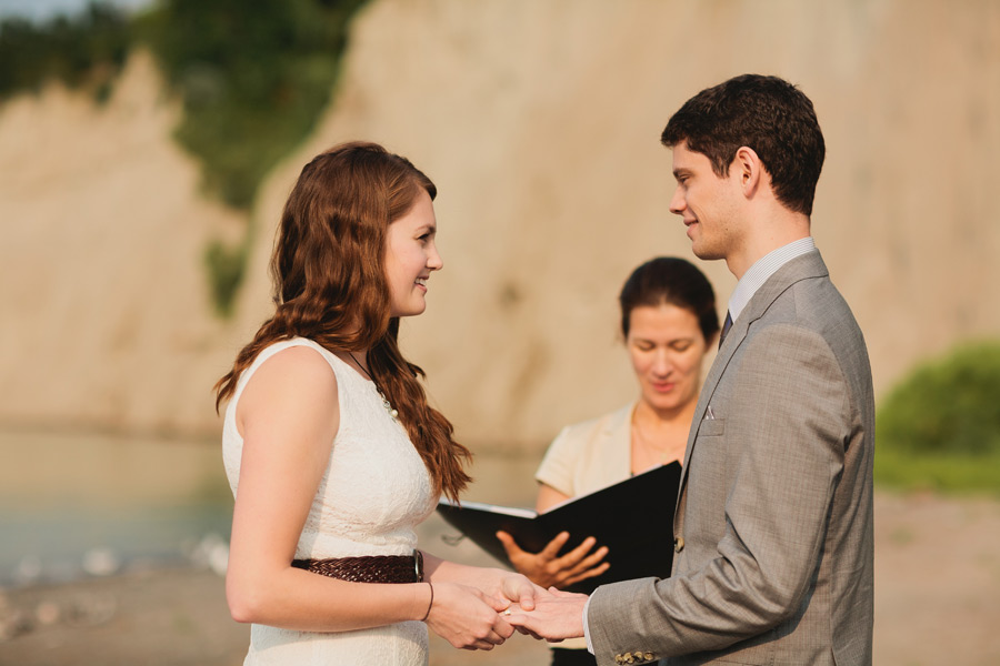 Wedding ceremony at Bluffer's park