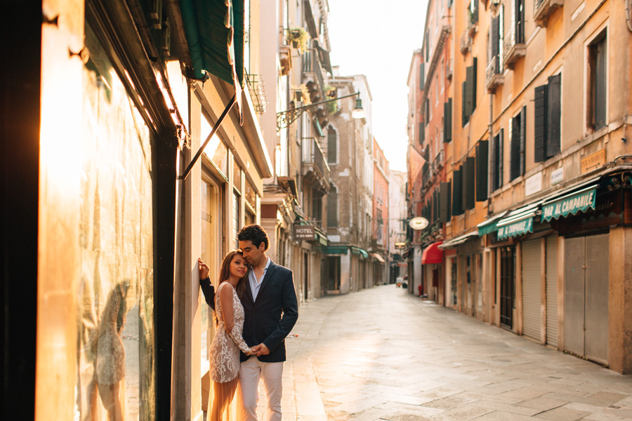 Venice honeymoon session photos sunrise