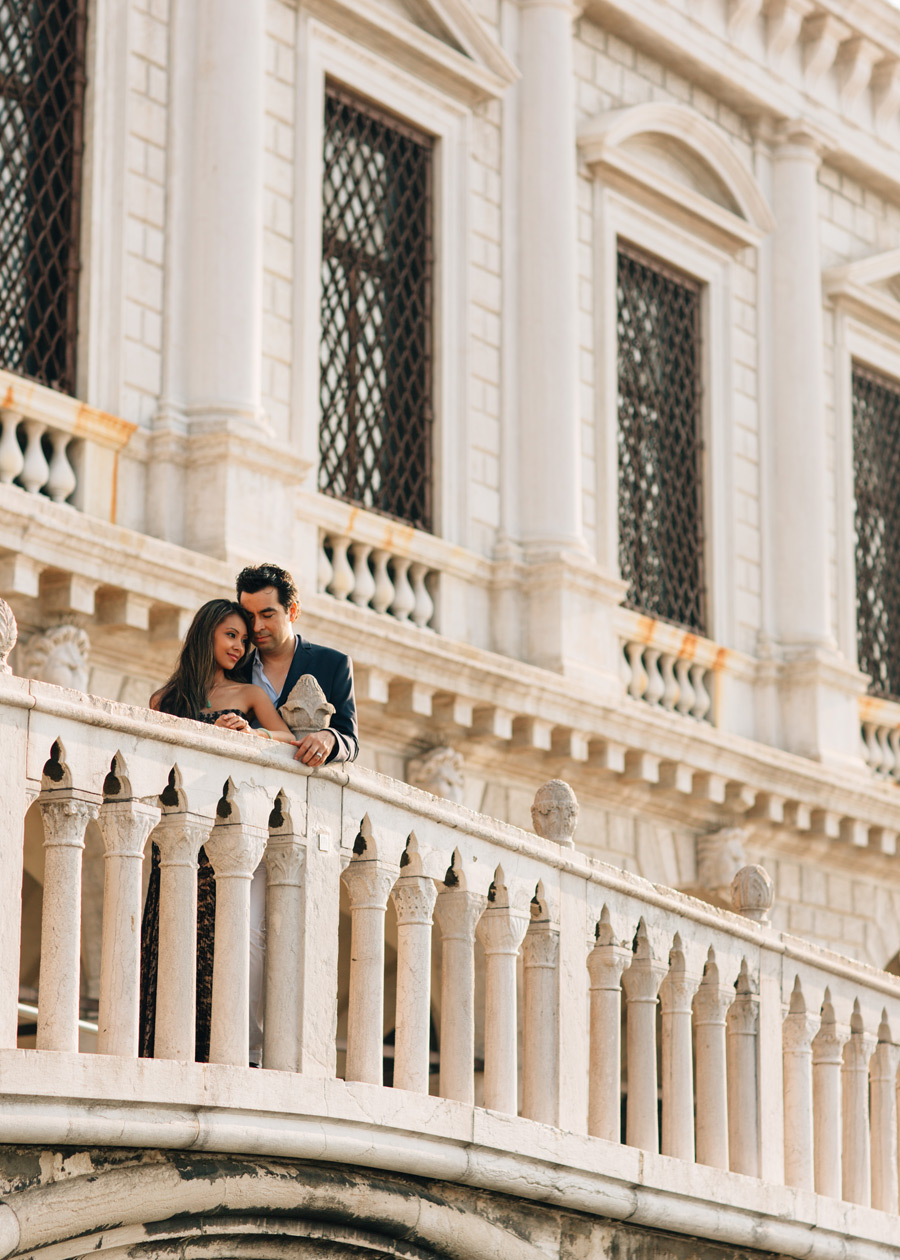 Venice honeymoon photo shoot