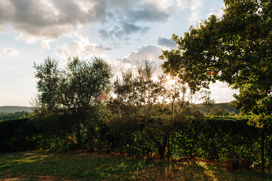 Destination wedding photographer Tuscany