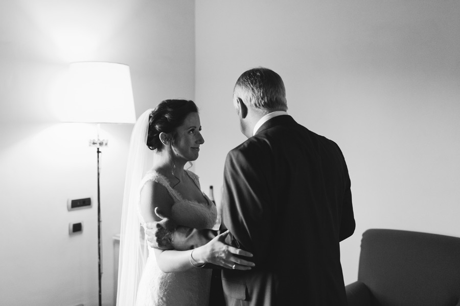 Father daughter first look wedding pictures