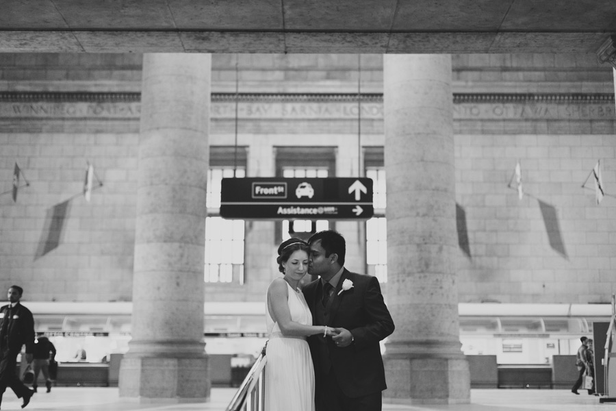 Toronto indoor wedding photo locations