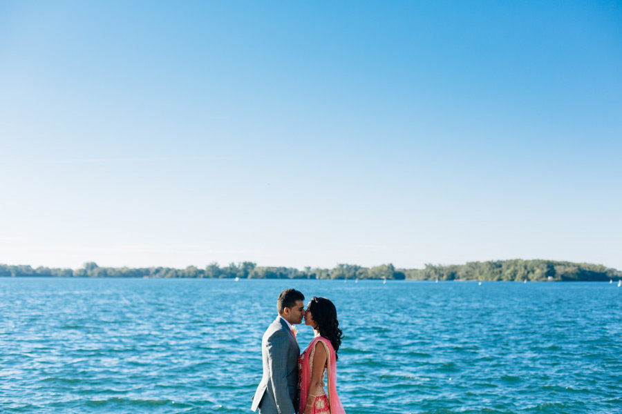 lake front wedding photos