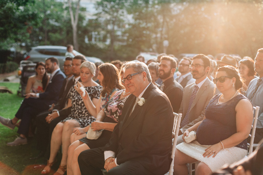 Wedding photos that capture emotion