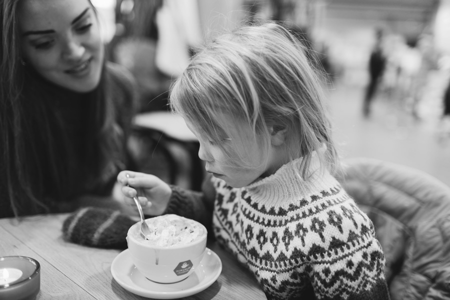 060-iceland-family-photographer