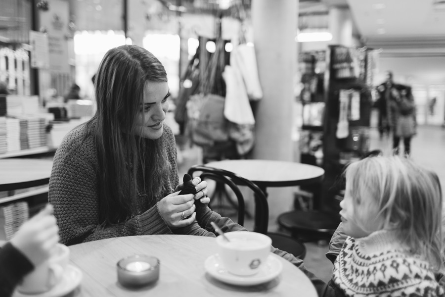 061-iceland-family-photographer