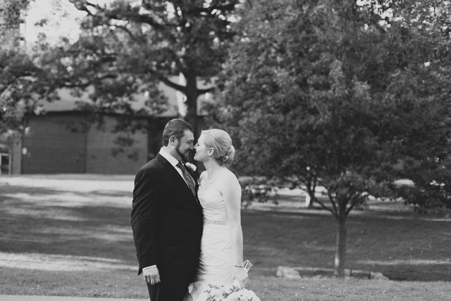 de la salle house wedding portraits