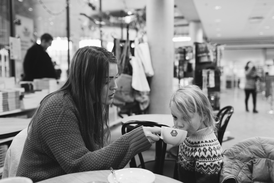 068-iceland-family-photographer