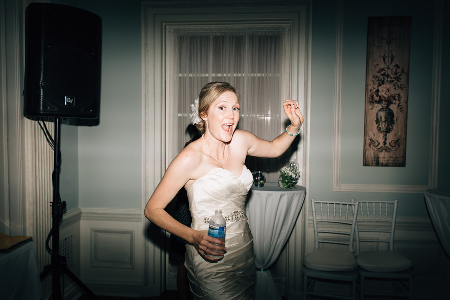 fun wedding dance photos