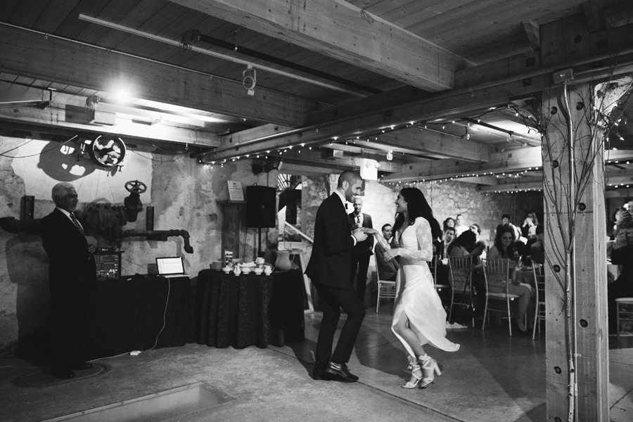 Wedding first dance photos