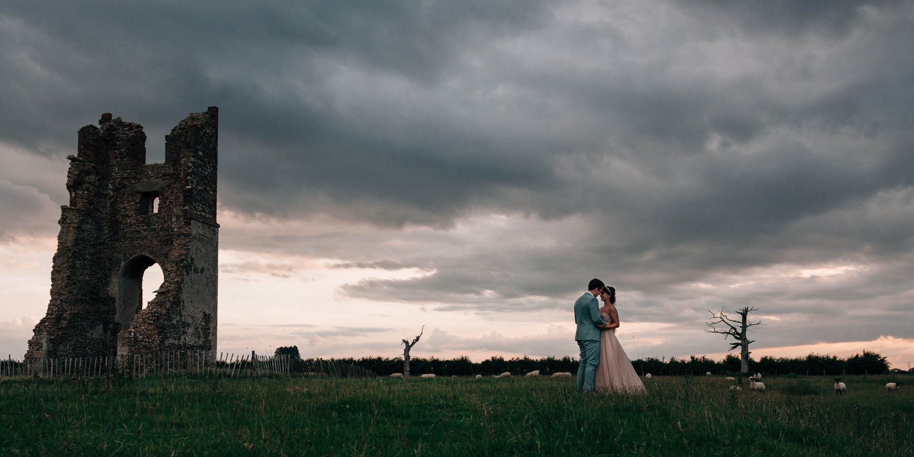 godwick great barn wedding photos